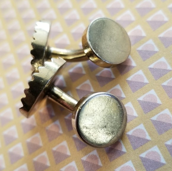 Vintage cuff links concave wavy ridged gold tone - Picture 5 of 6